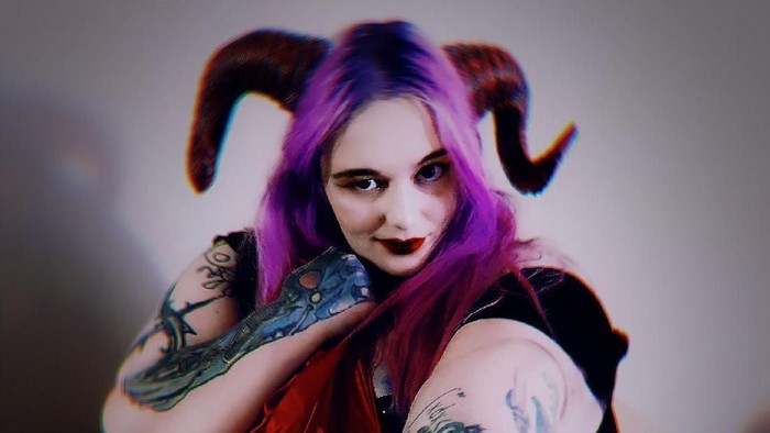 Lilith The Cenobite, wanita yang terobsesi jadi gemuk. Foto: Twitter/@lilith_cenobite Lilith The Cenobite, wanita yang terobsesi jadi gemuk. Foto: Twitter/@lilith_cenobite