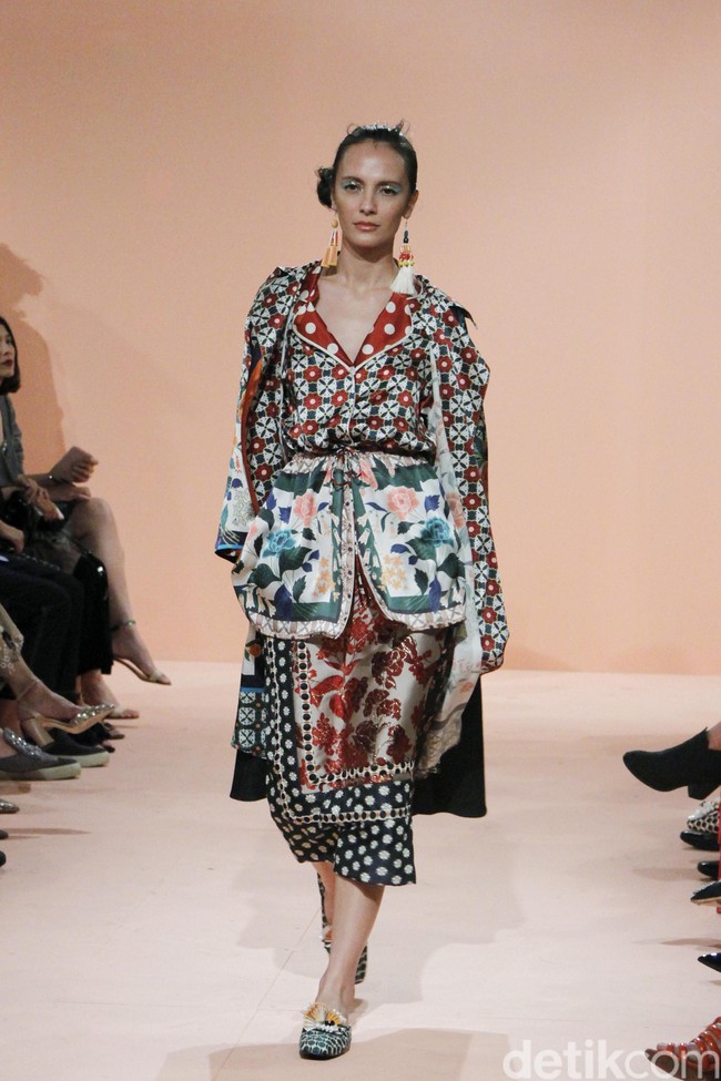 Rancangan terbaru Spring Summer 2019 Studio 133 Biyan dengan mengusung tema Juxtaposition yang diadakan di Hotel Dharmawangsa, Jakarta. Selasa [6/11/2018]. Foto: Mohammad Abduh/Wolipop  