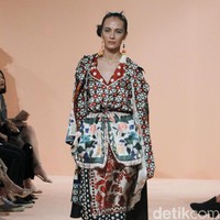 Rancangan terbaru Spring Summer 2019 Studio 133 Biyan dengan mengusung tema Juxtaposition yang diadakan di Hotel Dharmawangsa, Jakarta. Selasa [6/11/2018]. Foto: Mohammad Abduh/Wolipop  