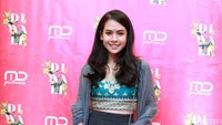 Maudy Ayunda saat menghadiri sebuah acara di kawasan Setiabudi, Jakarta Selatan. Foto: Ismail/detikFoto