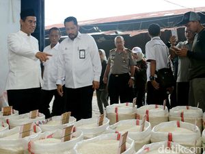 Kok Bisa Stok Beras Medium di Cipinang Menipis?