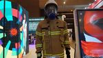 Pake Baju Pemadam Ini Serasa Jadi Astronaut