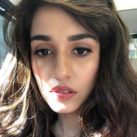 Pesona bintang muda India yang namanya sudah masuk jajaran artis Hollywood ini pun menjadikan dirinya salah satu idol remaja. Foto: Instagram @dishapatani