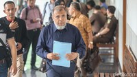 PK diajukan karena Patrialis menduga terdapat kekhilafan hakim dalam vonis kasus yang menjeratnya.