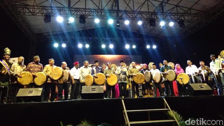 Foto: Aceh Internasional Rapai Festival (ACIRAF) (Datuk Haris Molana/detikTravel) Foto: Aceh Internasional Rapai Festival (ACIRAF) (Datuk Haris Molana/detikTravel)