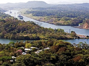 Panama Akan Buka Kembali Gerbang Internasional