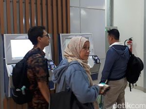 Mesin Tiket Eror, Penumpang KA Bandara Soetta Ketinggalan Kereta