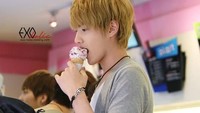 Kris Wu berhasil masuk dunia hiburan Hollywood lewat album terbarunya, Antares. Album itu masuk dalam empat peringkat teratas di iTunes. Namun beredar rumor bahwa penggemarnya di China memanipulasi pengguna iTunes dengan bot untuk mendongkrak album Kris. Foto: Istimewa