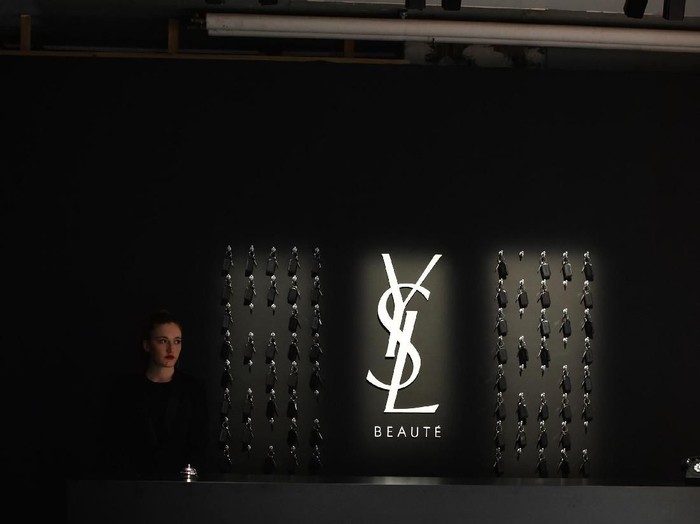 dok, YSL Beauty dok, YSL Beauty