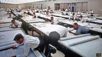 Banyak peralatan yang diperlukan untuk menyelesaikan gambar yang diberikan seperti papan gambar, pensil kelas yang berbeda, Penghapus, jangka, dan lainnya. Istimewa/Vintag.es/Boredpanda.