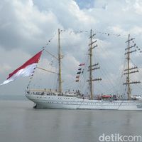 Panglima TNI Ajak Para Tokoh Agama Joy Sailing Naik KRI Bima Suci