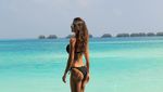 Gaya Liburan Eksotis Aktris Bollywood di Pantai