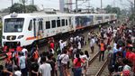 Imbas Kebakaran di Kedoya, KRL Duri-Tangerang Dihentikan Sementara
