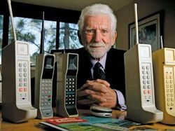 9 Pahlawan Teknologi, Penemu Ponsel Sampai Email