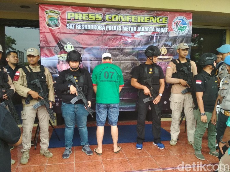 Claudio Martinez Gunakan Narkoba Jenis Ganja Claudio Martinez Gunakan Narkoba Jenis Ganja
