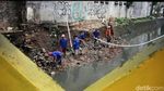 Normalisasi Turap Anak Kali Grogol Terus Dikebut