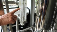 Alat tersebut merupakan hasil rekayasa enjeniering tim Litbang PJT II dengan Tjakrindo yang menghasilkan water treatmet plant portable dengan keluaran air bersih dan air minum. Secara simbolis, bantuan diberikan di Kantor PJT II di Jalan KH Agus Salim No 69 Menteng Jakarta Pusat, Jumat (9/11/2018). 