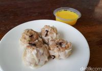 Dimsum Si Menur: Lezatnya Dim Sum Mentai yang Lembut Kenyal Bersaus Gurih Creamy 