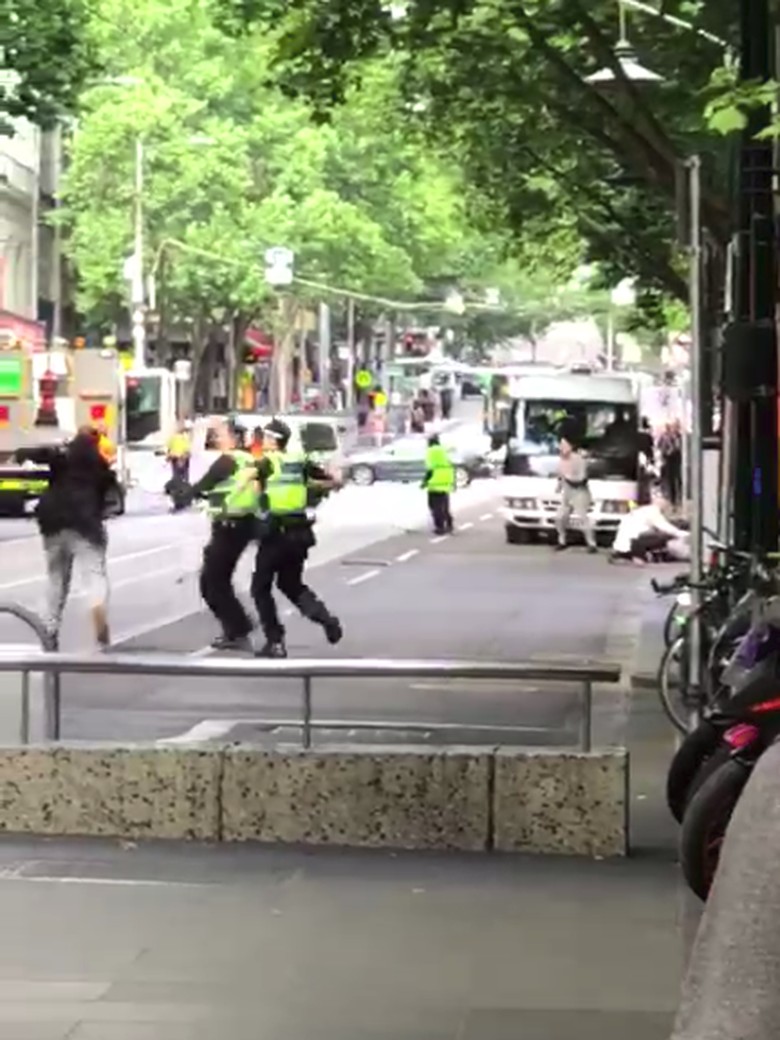 Yasonna Lihat Aksi Penikaman di Melbourne yang Tewaskan 1 Orang Yasonna Lihat Aksi Penikaman di Melbourne yang Tewaskan 1 Orang