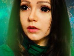 Cosplayer Cantik Ini Bisa Berubah Jadi Siapa Saja