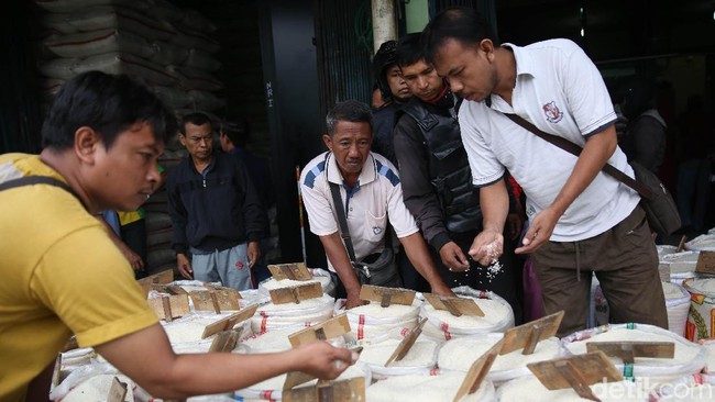 Harga Gabah Naik, Beras Medium Jadi Mahal