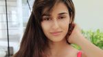 Gaya Liburan Eksotis Aktris Bollywood di Pantai