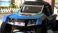 Mobil listrik tersebut merupakan hasil kerjasama dengan PT PLN (Persero) dengan Institut Teknologi Sepuluh Nopember (ITS) Surabaya dan Universitas Budi Luhur, BLITS dan Kasuari.