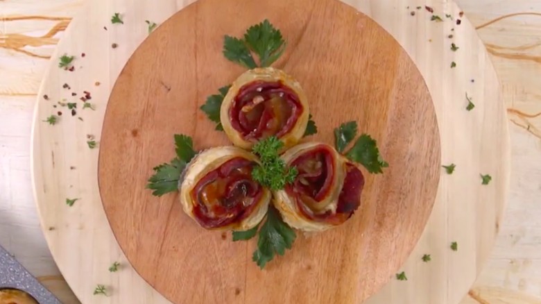 Resep Pizza Mawar/Foto: Semua Bisa Masak TransTV Resep Pizza Mawar/Foto: Semua Bisa Masak TransTV