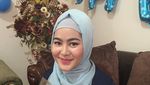 Begini Gaya Makan Istri Zumi Zola yang Ngaku Kaya dari Kakeknya