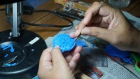 Salah satunya yaitu Sunsri House of Jewelry. Di toko ini para pengrajin sudah dibantu alat-alat modern, mulai dari desain hingga cetakan 3 dimensi.  