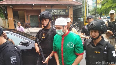 Claudio Martinez, Sepakbola, Sinetron dan Narkoba