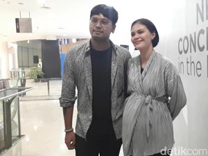 Kok Bisa Petra Sihombing dan Firrina Bawa Bayi ke We The Fest?