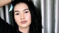 Siapa sangka ternyata Soraya Rasyid merupakan salah satu fans dari Guns N Roses. Dok. Instagram/sorayarasyid12