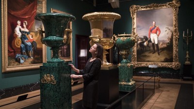 London Buka Pameran Benda Antik Peninggalan Kerajaan Rusia