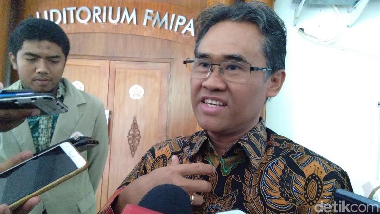 Rektor UGM Sebut Wisuda Mahasiswa Terduga Pemerkosa Ditunda 1 Semester Rektor UGM Sebut Wisuda Mahasiswa Terduga Pemerkosa Ditunda 1 Semester