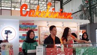Tak mau ketinggalan artis lain, Tipang juga bisnis kuliner. Ia memilih jualan kue kekinian dengan merek Cakekinian. Foto: Instagram tiarapangestika