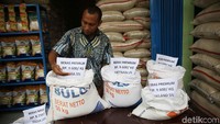 Lebih lanjut, ia mengungkapkan menipisnya pasokan tersebut dikarenakan adanya anomali perubahan kualitas beras, yang seharusnya medium dijual menjadi premium.