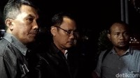 Buronan kasus korupsi kredit senilai Rp 25 miliar Kejati Jabar yang ditangkap KPK tiba di Bandung. Buron bernama Didi Supriadi itu langsung dijebloskan ke Lapas Sukamiskin.