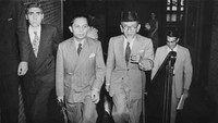 Diplomasi pun terus dilakukan oleh para tokoh bangsa seperti Sutan Sjahrir dan Agus Salim yang berjuang tak kenal lelah melakukan lobby kepada sejumlah pemimpin negara sahabat dan negara lain untuk mengakui kemerdekaan bangsa Indonesia. Keystone/Getty Images.