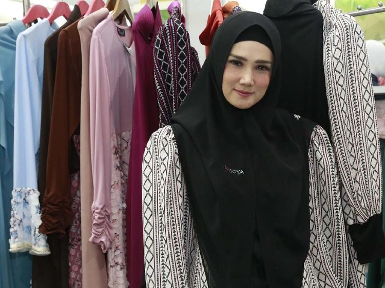 Mulan Jameela Ogah Komentari Pernikahan Maia Estianty