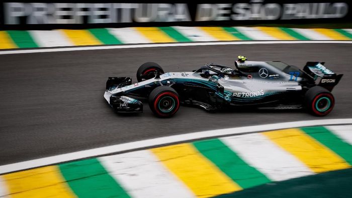 Valtteri Bottas tercepat di sesi latihan bebas kedua GP Brasil. (Foto: Lars Baron/Getty Images) Valtteri Bottas tercepat di sesi latihan bebas kedua GP Brasil. (Foto: Lars Baron/Getty Images)
