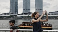 Jadi, jika anda berencana mengunjungi Singapura, Merlion Park dapat menjadi pilihan menarik untuk berjalan-jalan atau sekadar menghabiskan waktu menikmati keindahan kota Singapura.