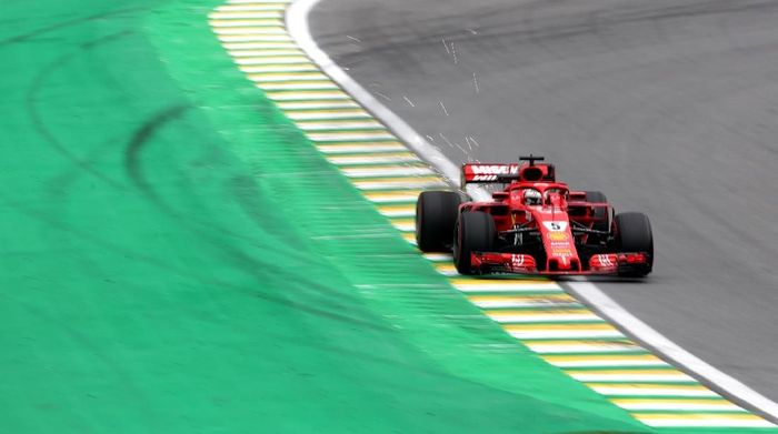 Sebastian Vettel jadi pebalap tercepat di sesi latihan bebas ketiga GP Brasil (Foto: Ricardo Moraes/Reuters) Sebastian Vettel jadi pebalap tercepat di sesi latihan bebas ketiga GP Brasil (Foto: Ricardo Moraes/Reuters)
