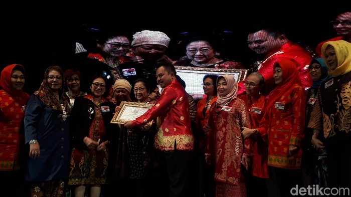 Megawati Terima Bhakti Teratai Putra Indonesia