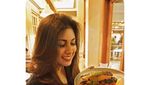 Ini Barbie Nouva, Sahabat Miyabi yang Suka Makan Salmon