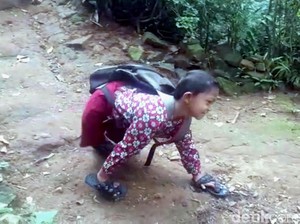 Kisah Adul, Merangkak ke Sekolah dan Terkabul Jumpa Jokowi