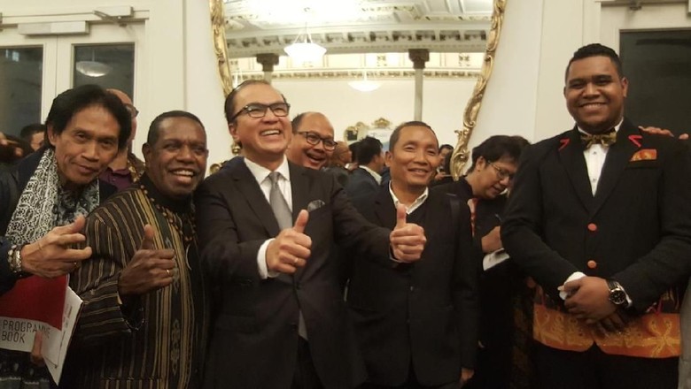 Diplomasi Budaya ala Tantowi Yahya Diplomasi Budaya ala Tantowi Yahya