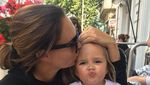 Wah, Sosialita Anak Mantan Bos F1 Ini Gemar Masak Bareng Putrinya
