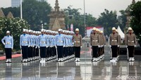 Tahun ini, upacara Hari Pahlawan digelar di Taman Makam Pahlawan (TMP) Kalibata, Jakarta.