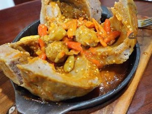 Bakso Mercon Berjejalan Rawit di 5 Tempat Ini Bikin Bibir Jontor!